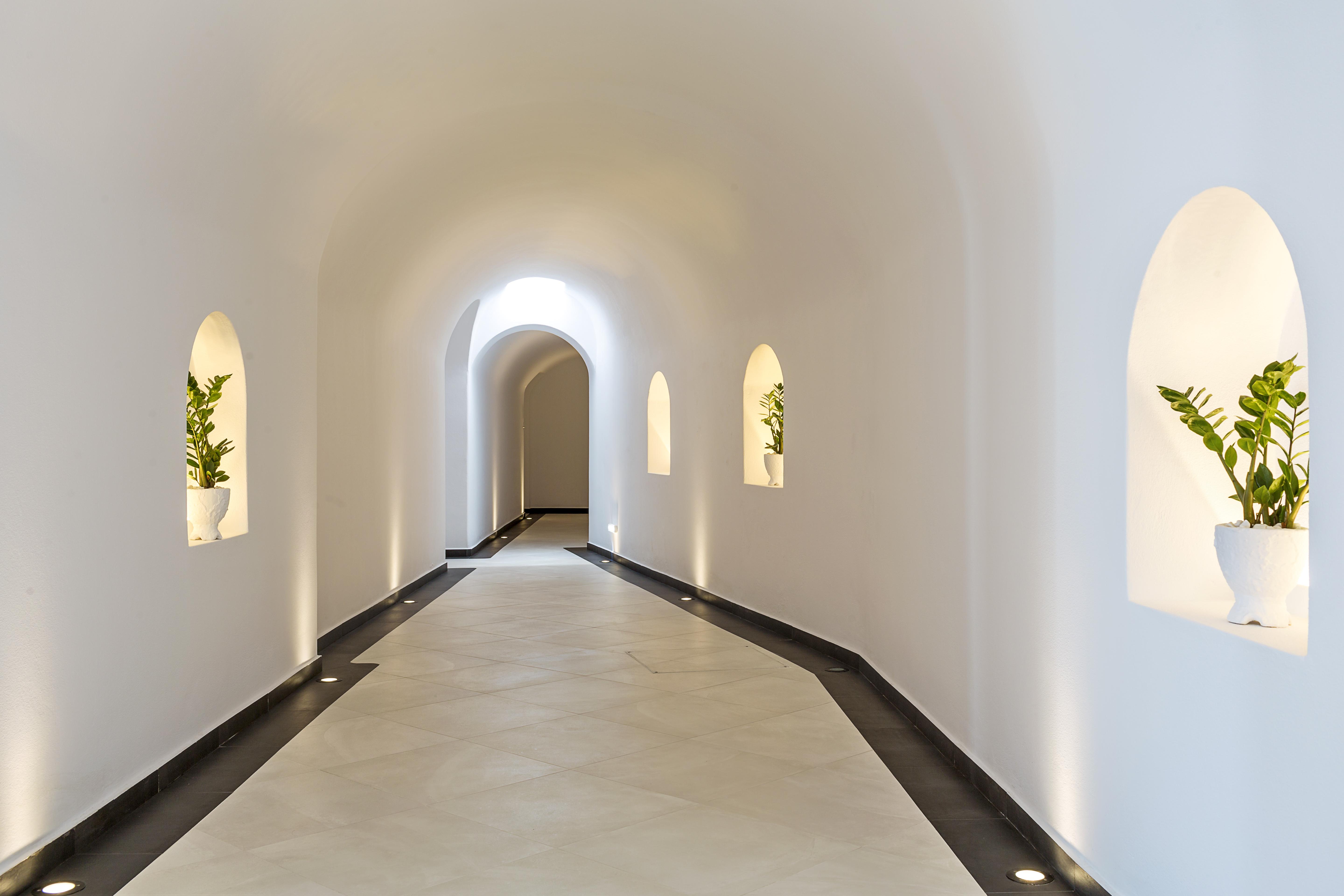 Отель Amber Light 4*